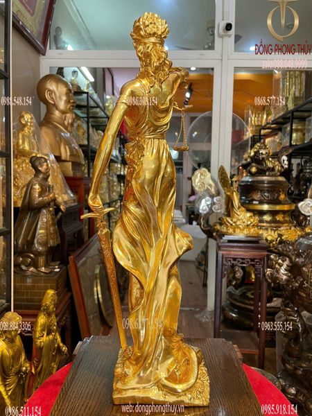 Cán cân công lý - Nữ thần công lý bằng đồng dát vàng 24K cao 46 nặng 3,8kg