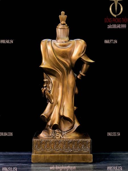 Tượng nữ tướng Lê Chân