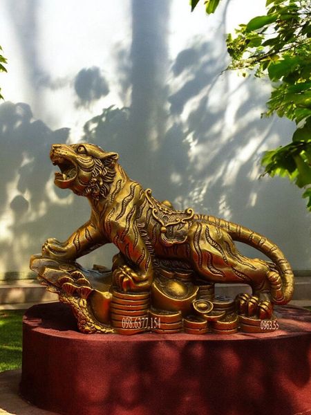 Tượng hổ bằng đồng ngang 20 cao 14cm nặng 1kg