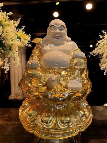 Tượng phật Di Lặc tọa đài sen dát vàng vẽ màu cao 50, nặng 24,5kg
