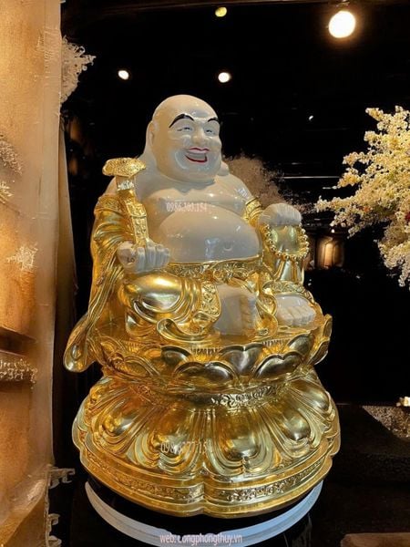 Tượng phật Di Lặc tọa đài sen dát vàng vẽ màu cao 50, nặng 24,5kg