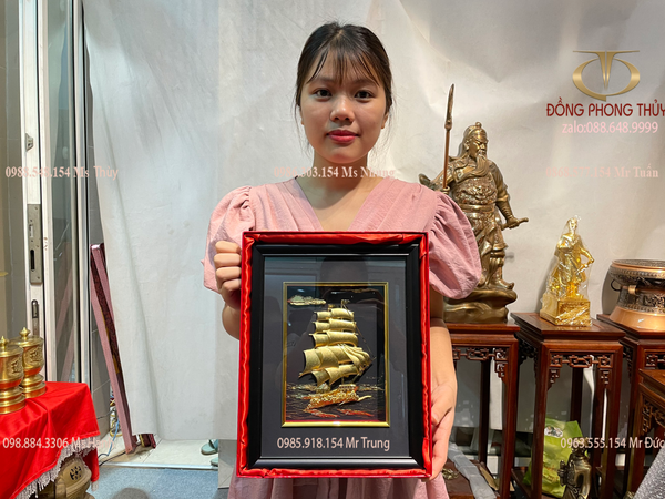 Tranh thuyền buồm mạ vàng 25cm * 32cm
