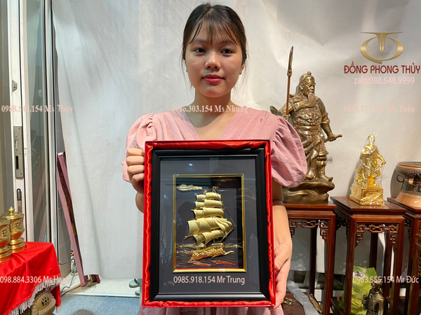 Tranh thuyền buồm mạ vàng 25cm * 32cm