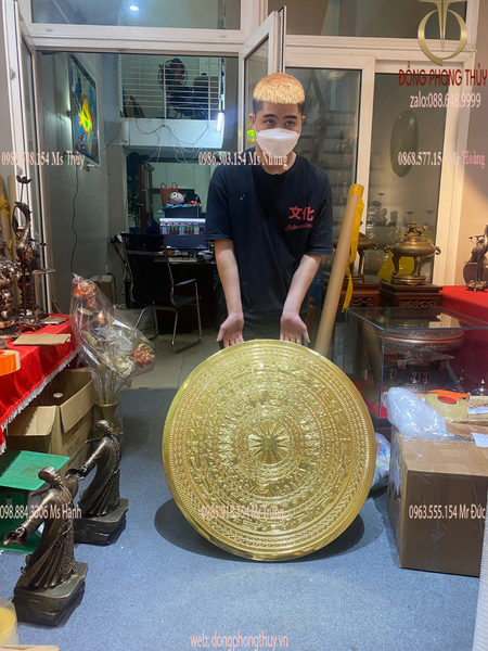 Quà tặng: mặt trống đồng Đông Sơn bằng đồng đỏ dát vàng 24k 80cm nặng 21kg