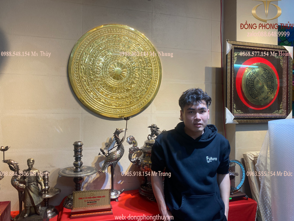 Quà tặng: mặt trống đồng Đông Sơn bằng đồng đỏ dát vàng 24k 80cm nặng 21kg