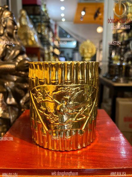 Quà tặng sếp: ống đựng bút trúc bằng đồng dát vàng 24k