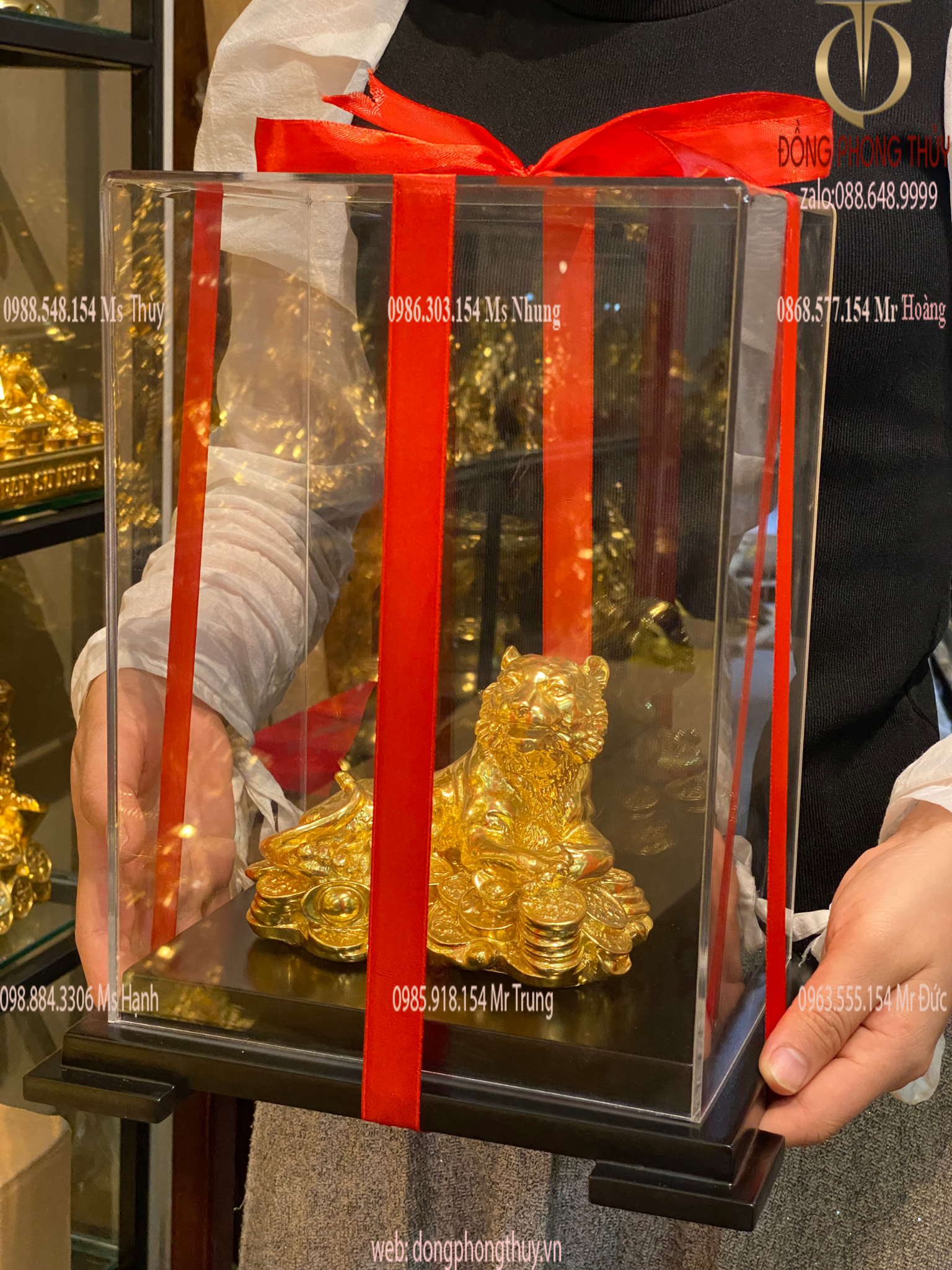 Quà tặng sếp: tượng hổ nằm mạ vàng 24k bằng đồng