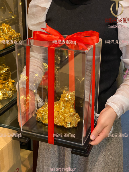 Quà tặng sếp: tượng hổ nằm mạ vàng 24k bằng đồng