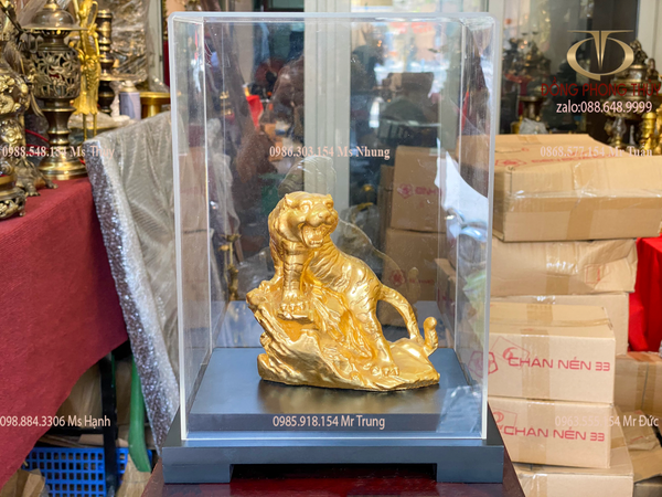 Quà tặng mạ vàng: Tượng hổ dát vàng 24k
