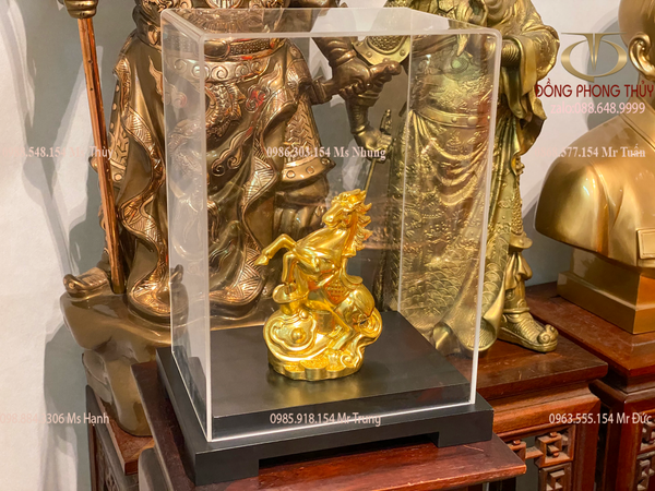 Quà tặng sếp tượng ngựa mạ vàng thủy bằng đồng dát vàng 24k