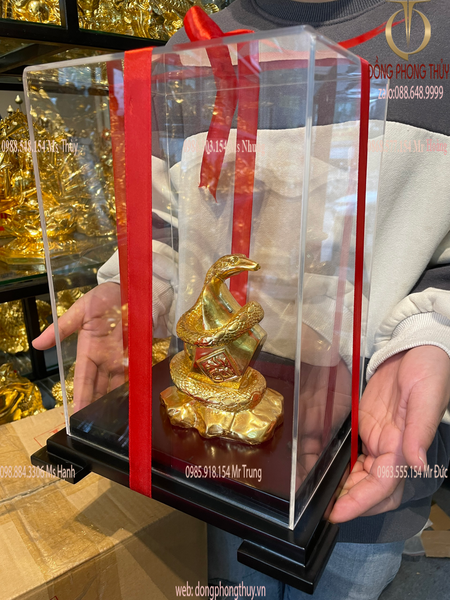 Quà tặng sếp: Tượng rắn mạ vàng phong thủy bằng đồng dát vàng 24k