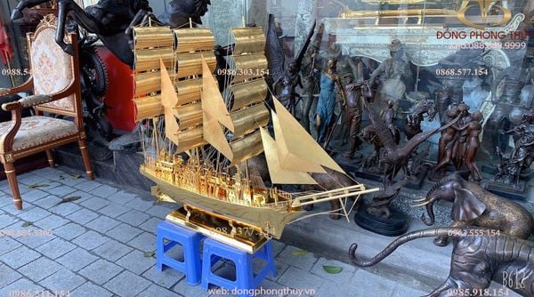 Quà tặng vip: Mô hình thuyền buồm mạ vàng 24k dài 127 cao 108 rộng 42
