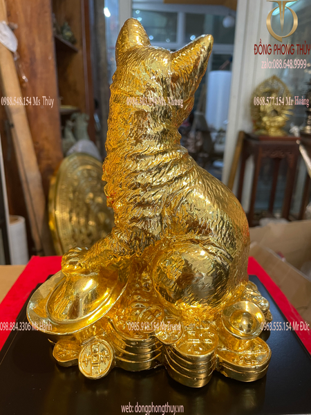 Quà tặng: Tượng mèo dát vàng 24k bằng đồng