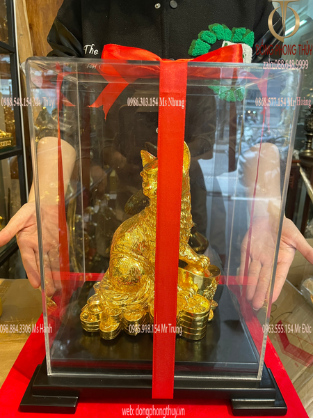 Quà tặng: Tượng mèo dát vàng 24k bằng đồng