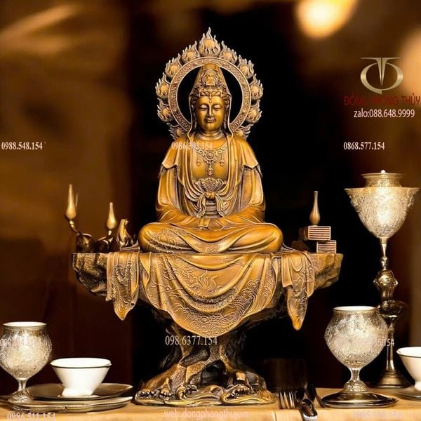 Tượng Quan Âm ngồi bệ đá bằng đồng vàng nguyên chất xi hun