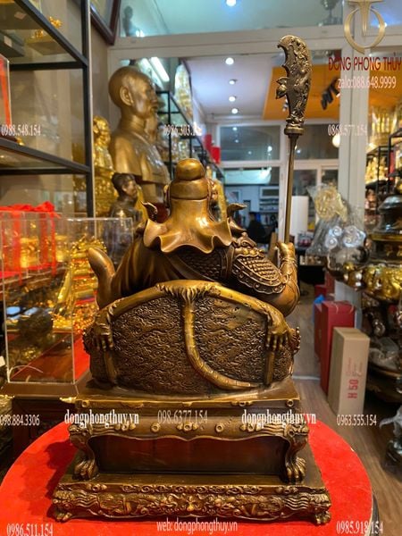Quan thánh đế quân - Quan công ngồi đọc sách Cao 30 đến đầu 40cm đến đao ngang 22 sâu 18cm nặng 7.6kg