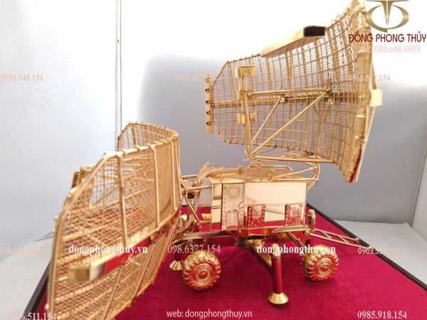 Mô hình đài radar P-35/37 