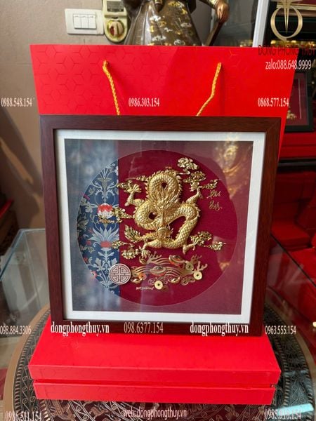 Quà tặng mạ vàng: Tranh rồng mạ vàng 24k 30x30cm