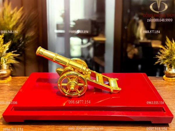 Súng pháo thần công bằng đồng dát vàng 24K