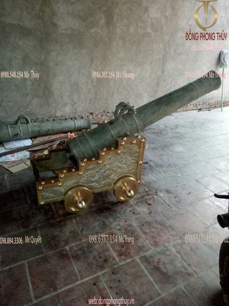 Đại pháo Súng thần công cỡ to nặng 200kg