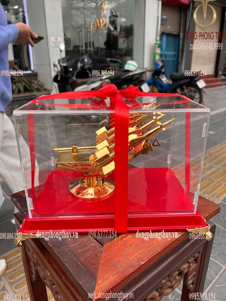 Mô hình tên lửa bằng đồng mạ vàng 24k dài 32 rộng 22 cao 21cm