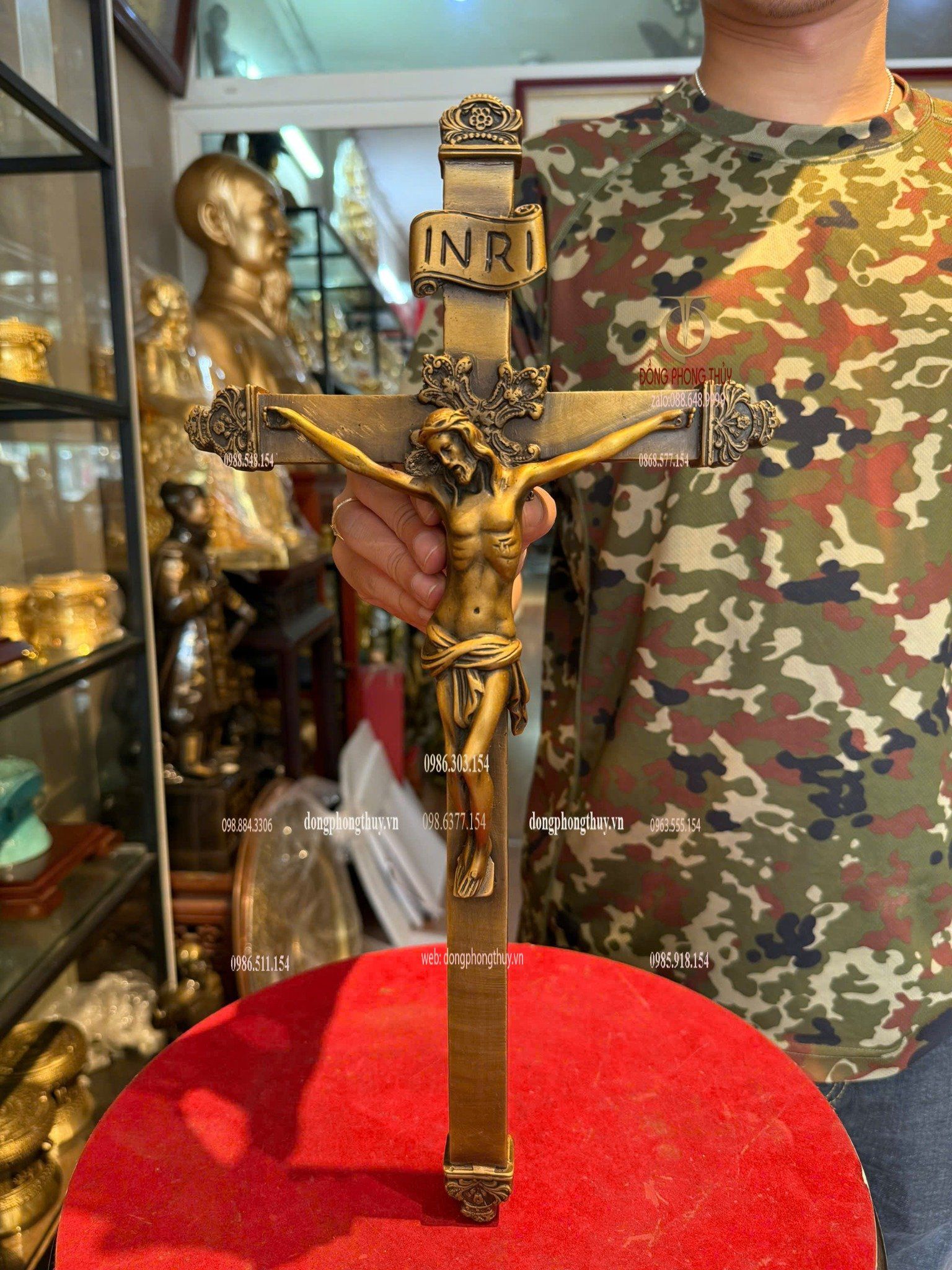 Thánh giá bằng đồng