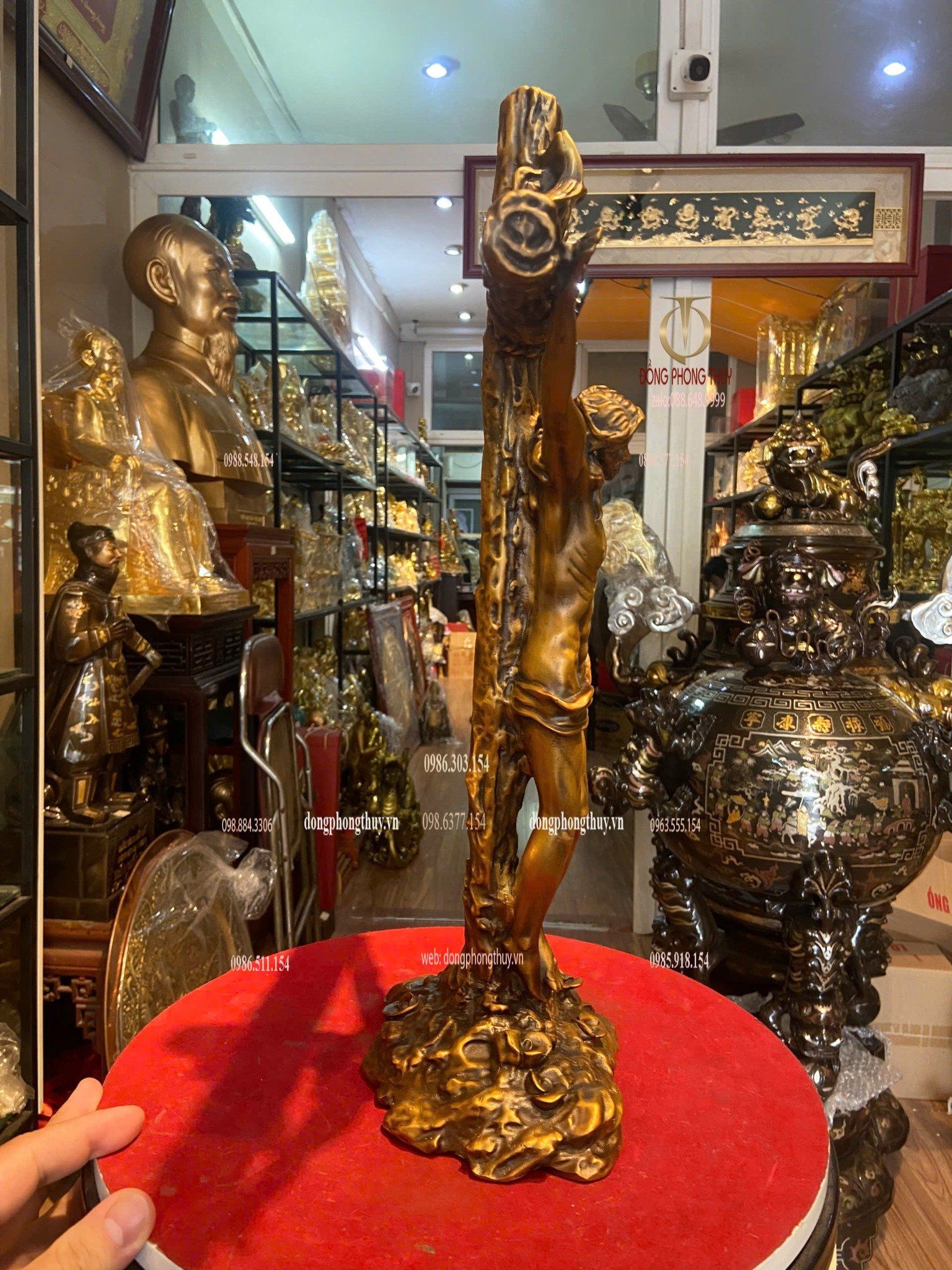 Thánh giá bằng đồng
