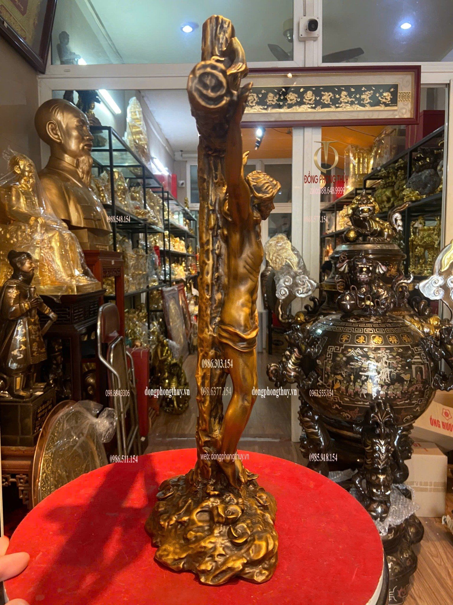 Thánh giá bằng đồng