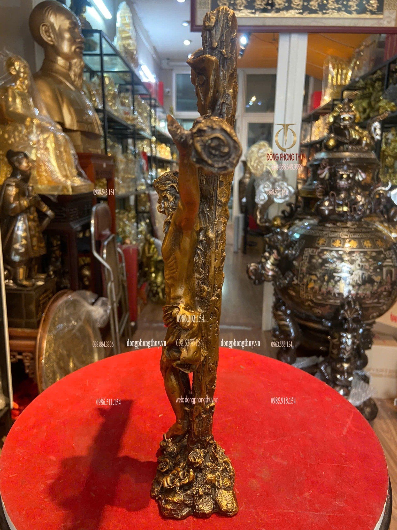 Thánh giá bằng đồng