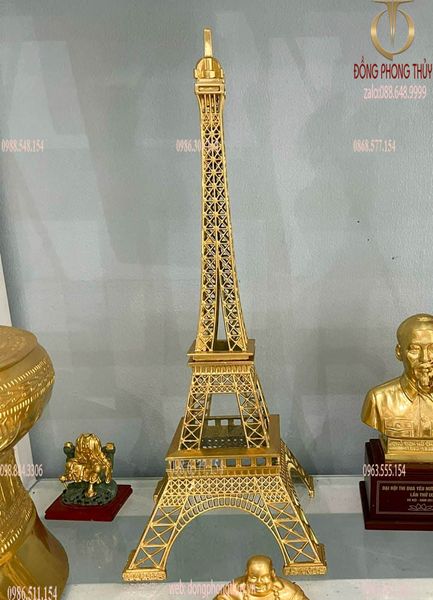 Tháp eiffel bằng đồng