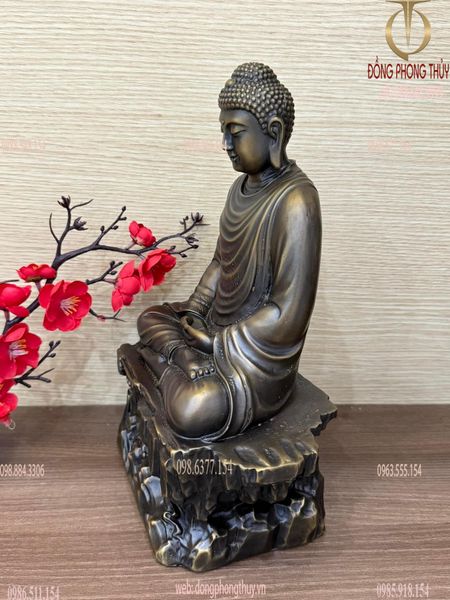 Tượng Bổn Sư Thích ca bằng đồng cao 30cm màu hun nâu