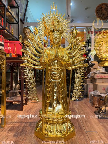 Thiên Thủ Thiên Nhãn bằng đồng dát vàng Cao 1m37 ngang 40 sâu 35