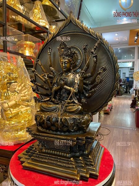 Tượng Chuẩn Đề bằng đồng màu hun nâu giả cổ cao 51cm