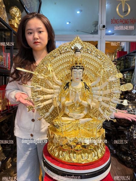 Thiên thủ thiên nhãn 62cm nặng 28kg dát vàng vẽ màu