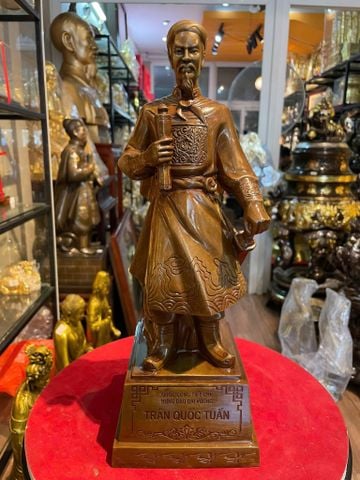 Tượng Trần Quốc Tuấn - Trần Hưng Đạo bằng đồng hun nâu Cao 38 sâu 15 ngang 13,5 nặng 3,7kg