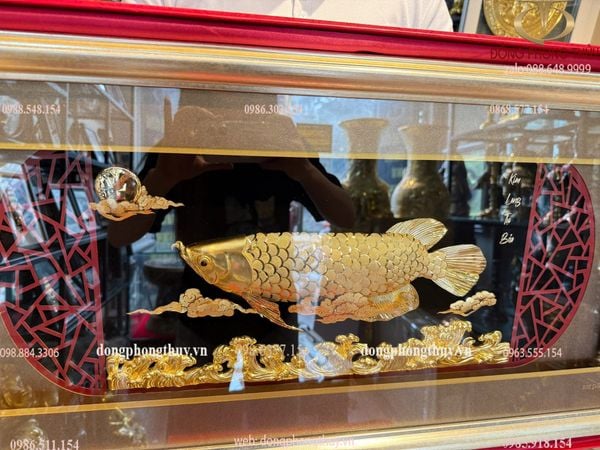 Tranh cá Kim Long Tụ Bảo mạ vàng 24k 42x90x7cm