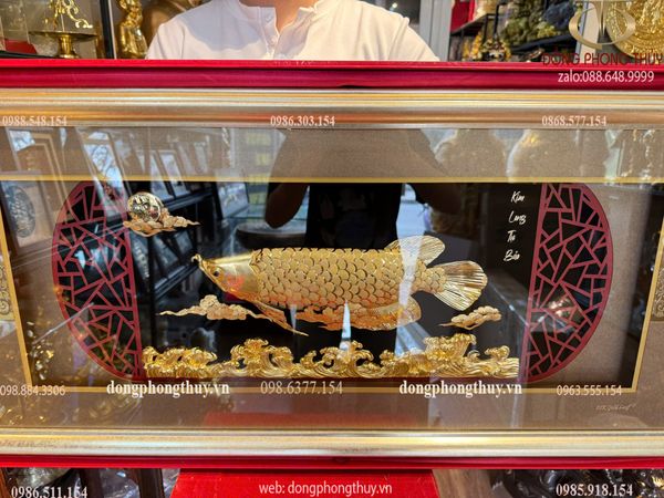 Tranh cá Kim Long Tụ Bảo mạ vàng 24k 42x90x7cm