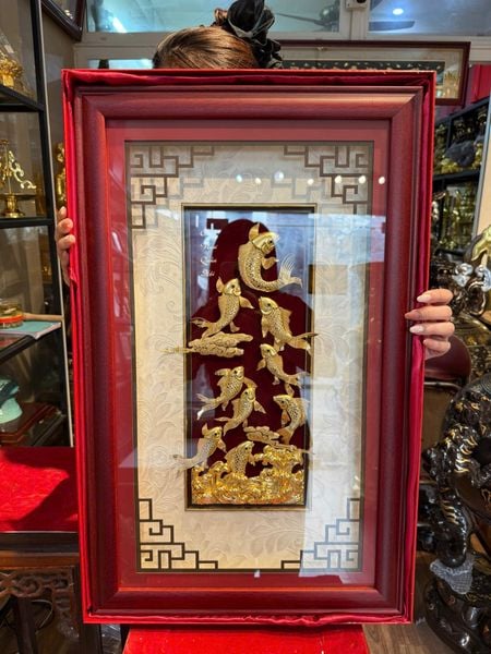 Tranh cá chép hóa rồng mạ vàng 24k 40x65cm