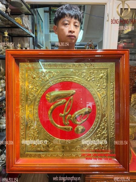 Tranh đồng chữ Thọ 68.5*68.5 khung gỗ dát vàng