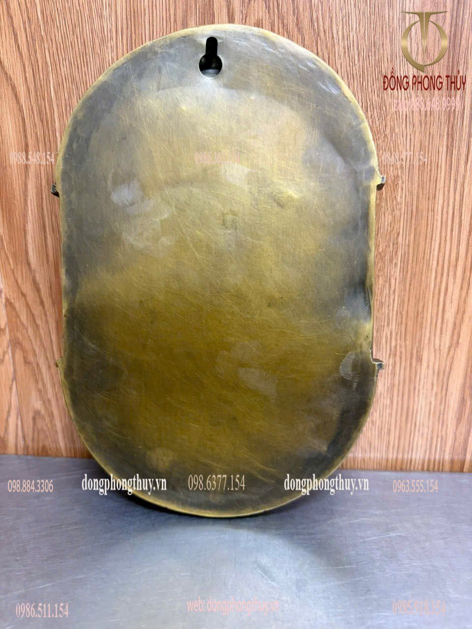 Tranh chúa bằng đồng cao 26 ngang 16 nặng 1,3kg