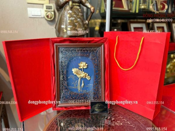 Tranh hoa sen mạ vàng 24k 25x32cm