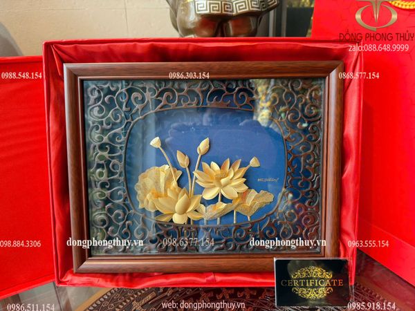 Tranh hoa sen mạ vàng 24k 32x25cm