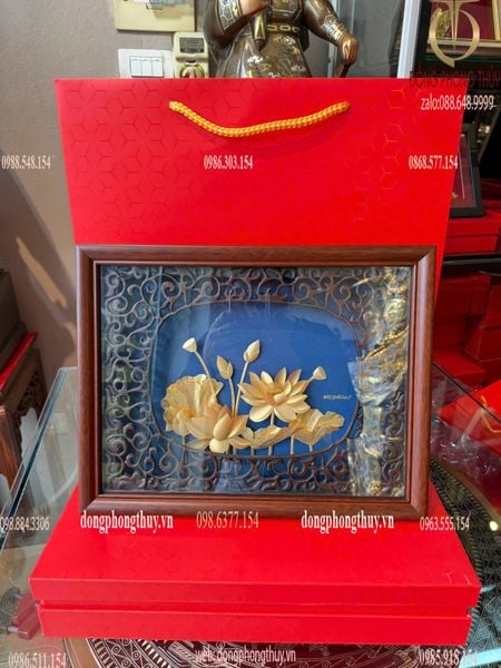 Tranh hoa sen mạ vàng 24k 32x25cm
