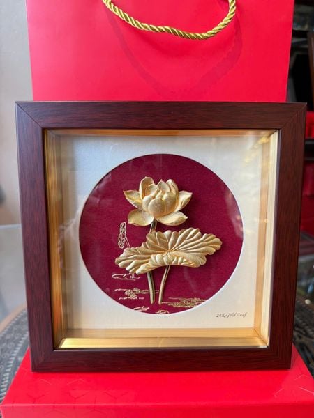 Quà tặng mạ vàng:Tranh hoa sen mạ vàng 24k 20x20cm