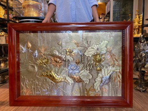 Tranh hoa sen mạ vàng 75x1m11