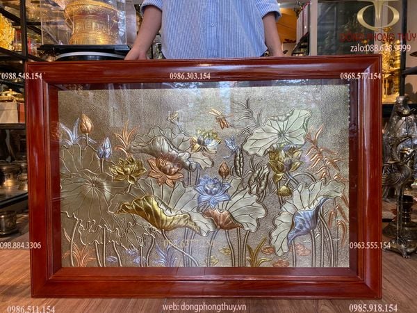 Tranh hoa sen mạ vàng 75x1m11