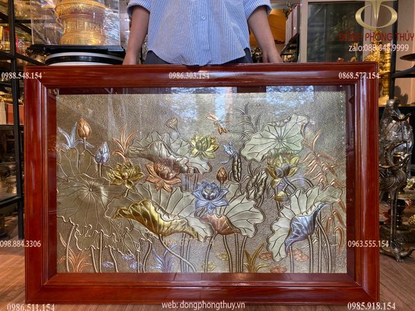 Tranh hoa sen mạ vàng 75x1m11