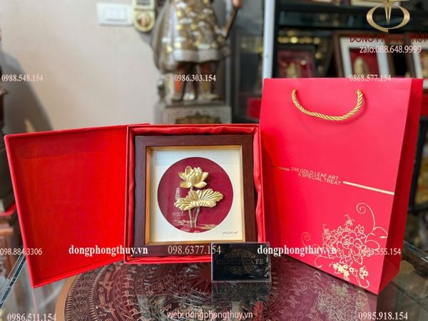 Quà tặng mạ vàng:Tranh hoa sen mạ vàng 24k 20x20cm