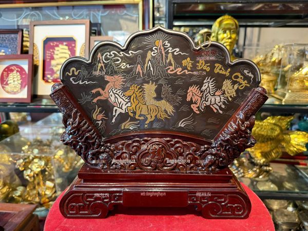Tranh mã đáo thành công khảm ngũ sắc để bàn
