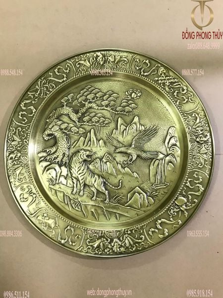 Tranh mâm bằng đồng nguyên chất thúc nổi thủ công
